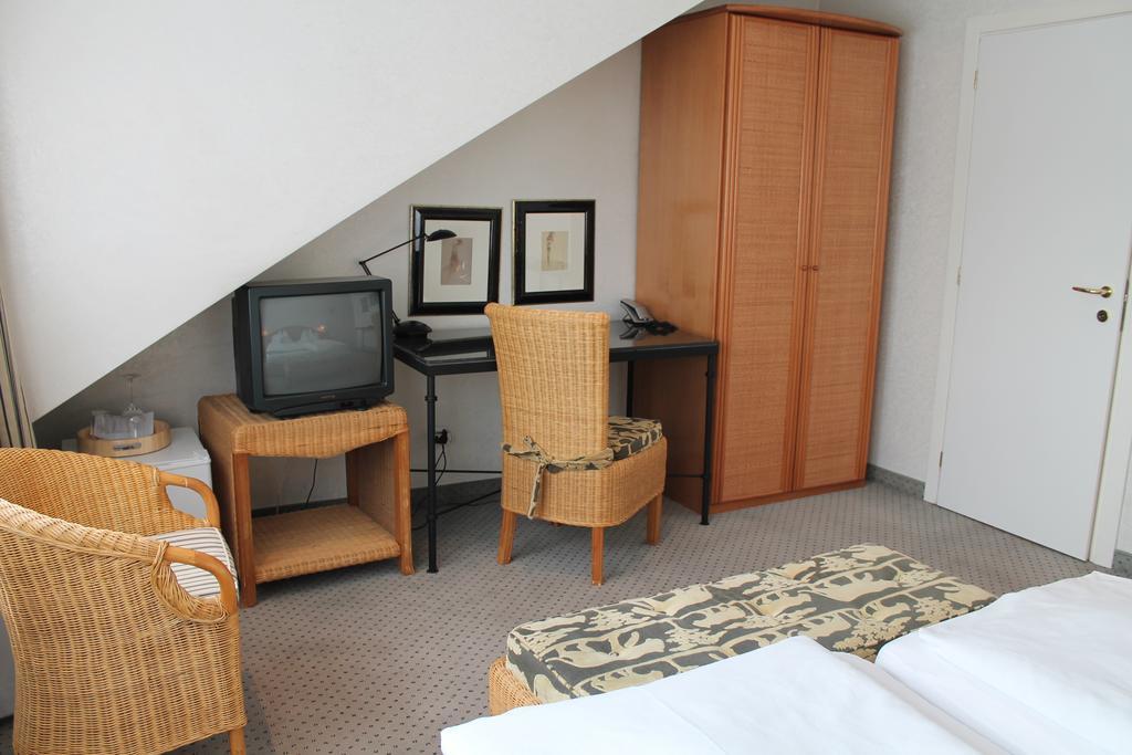 Hotel Altera Pars Kolonia Zewnętrze zdjęcie